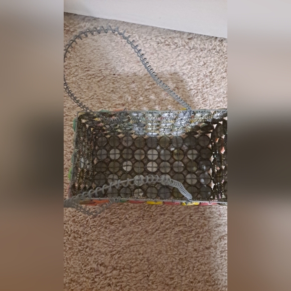 Vintage Folk Art Soda Cap Wire Basket With Wire Handles - Picture 2 of 5